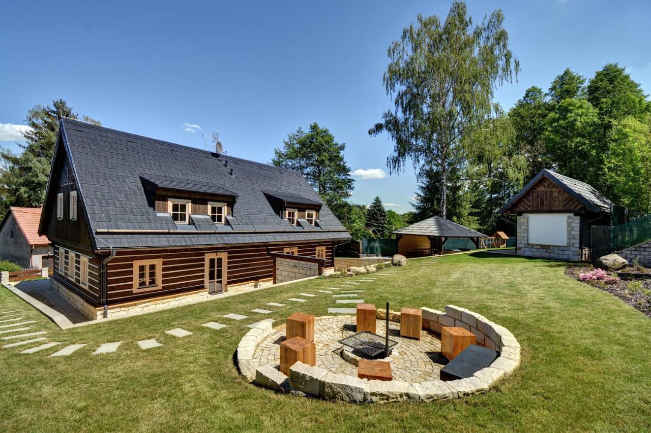 Roubenka Pod Troskami Apartment Ktová Екстериор снимка